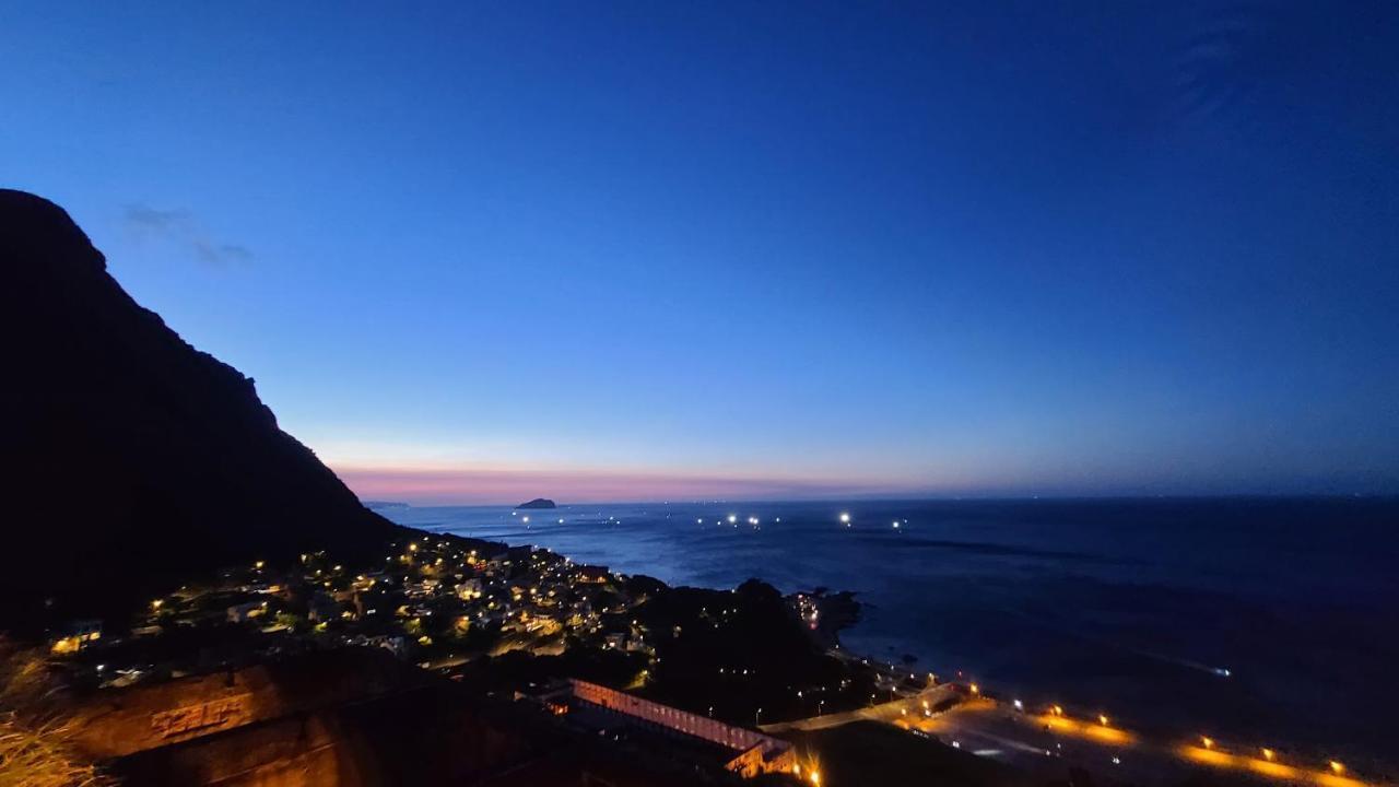 A Promised Land Bnb Цзюфень Екстер'єр фото